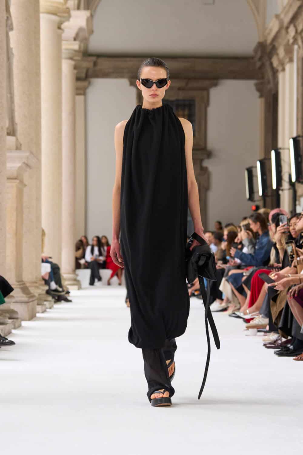 Sportmax: Ready-To-Wear SS25 - 10 Magazine